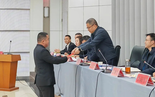 AG8Æì½¢Ìü¡¤(Öйú)¼¯ÍÅÊ×Ò³